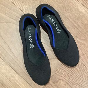 Rothy’s flats, run small so great for a size 9 shoe.